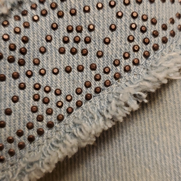 Shoes - Picture 7 of 8